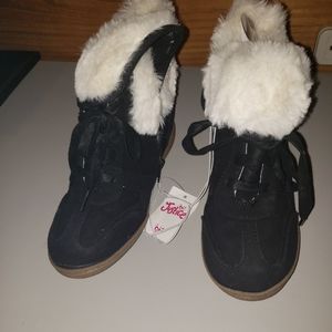 NWT Justice boots with fur lining